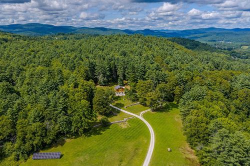 1260 Grafton St, Chester, VT, 05143-8943 | Card Image
