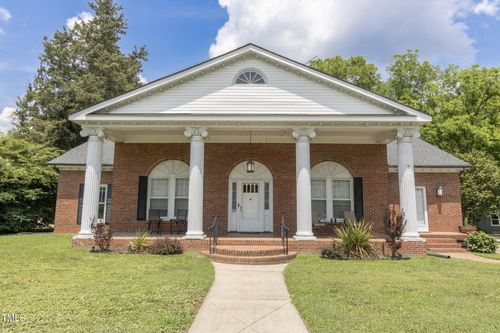 219 E Nash St, Spring Hope, NC, 27882-8193 | Card Image