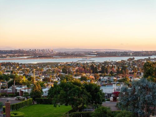 1645 Los Altos Rd, San Diego, CA, 92109-1320 | Card Image