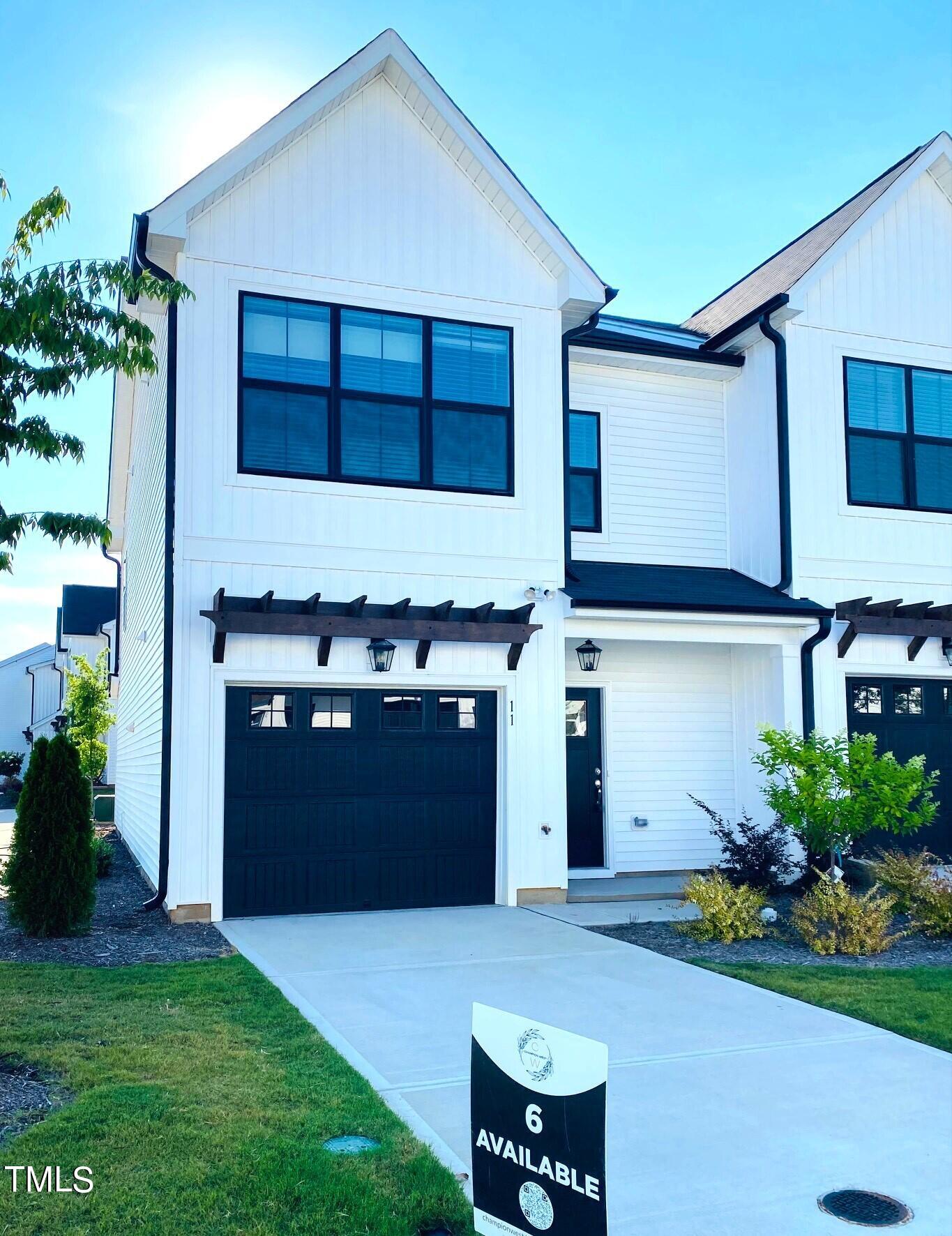 Lenny Dr, Clayton, NC 27520