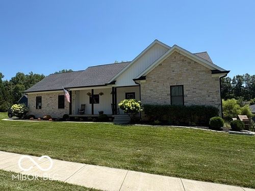 860 N Abigail Ln, Ellettsville, IN, 47429-8202 | Card Image