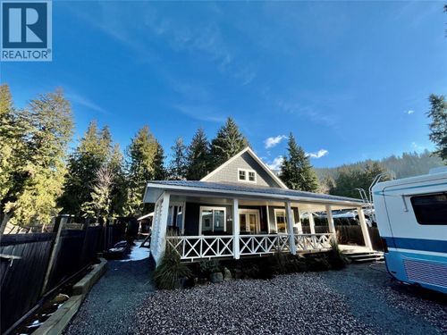 8902 Swanshore Rd, Swansea Point, BC, V0E2K2 | Card Image