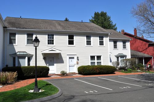 unit-142-1 E Hayestown Rd, Danbury, CT, 06811-2505 | Card Image