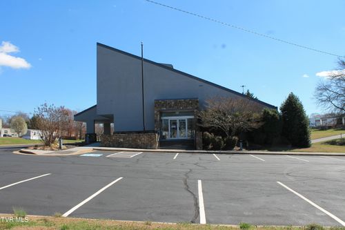 2710 S Roan St, Johnson City, TN, 37601-7656 | Card Image