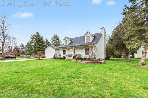 643 Heim Ct, Almont, MI, 48003-8963 | Card Image