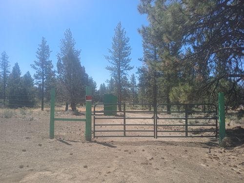 22938 Moccasin Ln, Chiloquin, OR, 97624-5701 | Card Image