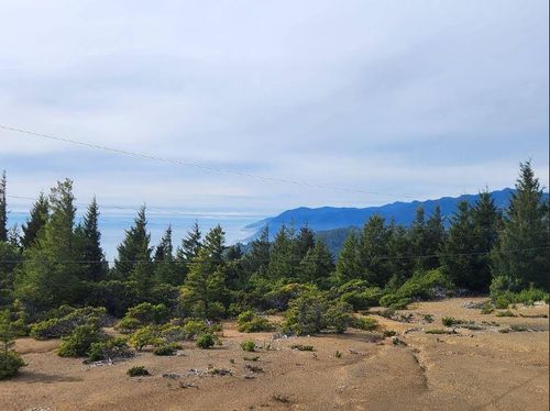 55 Pepperwood Dr, Whitethorn, CA, 95589-9005 | Card Image