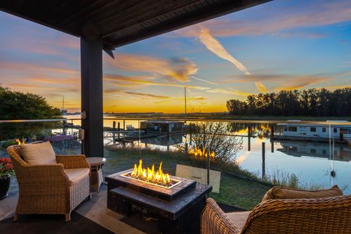 4259 River Rd W, Delta, BC, V4K1R9 | Card Image