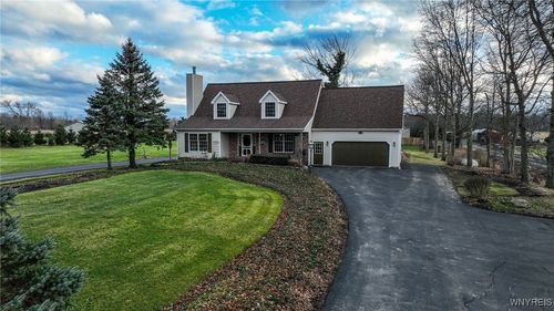 8345 Lapp Road, Clarence, NY, 14051 | Card Image