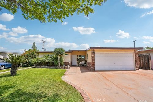 8014 Clarinda Ave, Pico Rivera, CA, 90660-4710 | Card Image