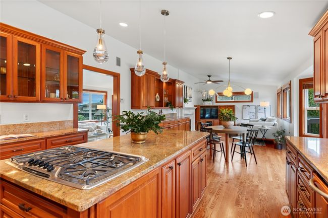 9317 192 Nd Pl Sw, House other with 4 bedrooms, 3 bathrooms and 2 parking in Edmonds WA | Image 14