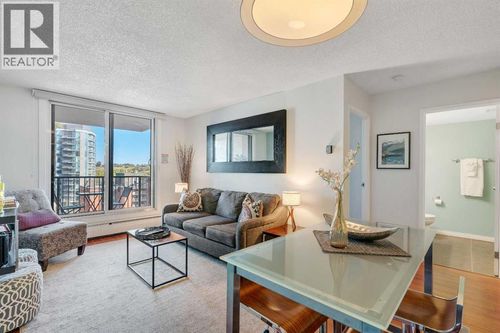 738 3 Ave Sw, Calgary, AB, T2P0G7 | Card Image