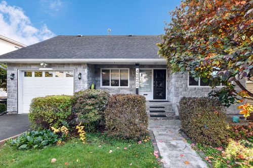 4222 Victory St, Burnaby, BC, V5J1P7 | Card Image