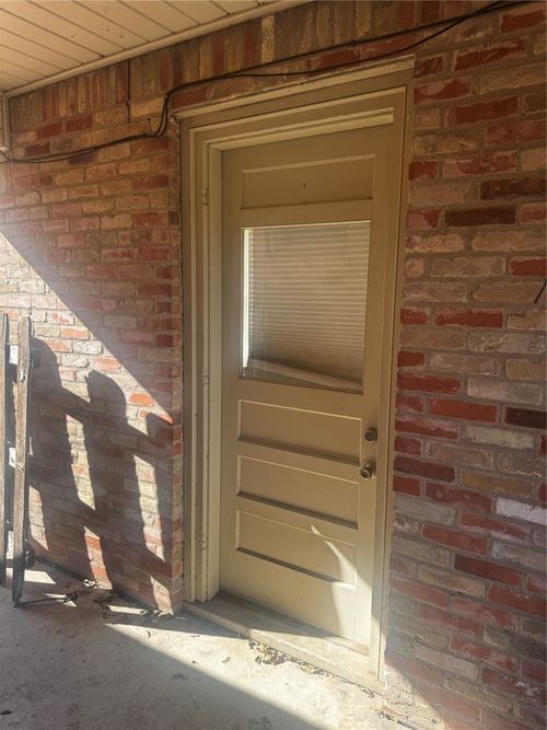 a-1511 Old Ranch Road 12, San Marcos, TX, 78666-2921 | Card Image
