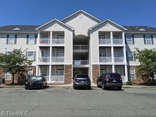 3031 Winston Dr, Burlington, NC, 27215-9571 | Card Image