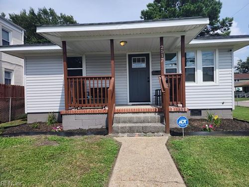2517 Chestnut St, Portsmouth, VA, 23704-6507 | Card Image