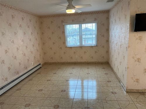 2-1454 Kiefer Ave, Elmont, NY, 11003-3129 | Card Image