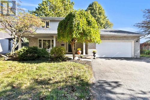 6299 Jupiter Blvd, Niagara Falls, ON, L2J3Y4 | Card Image
