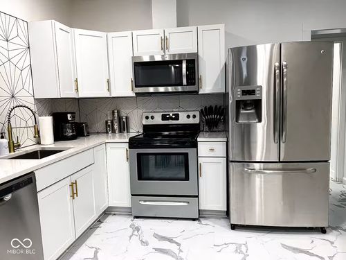 1305 Ringgold Ave, Indianapolis, IN, 46203-1817 | Card Image