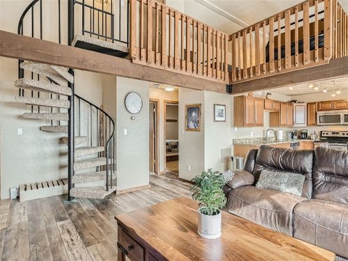 302-9800 Ryan Gulch Rd, Silverthorne, CO, 80498-5457 | Card Image