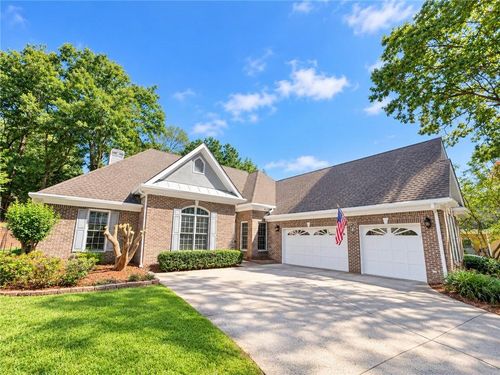 4519 Knightsbridge Rd, Flowery Branch, GA, 30542-4649 | Card Image