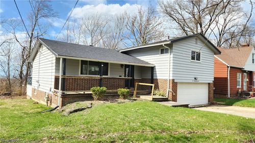 20051 Hillcrest Dr, Euclid, OH, 44117-2263 | Card Image