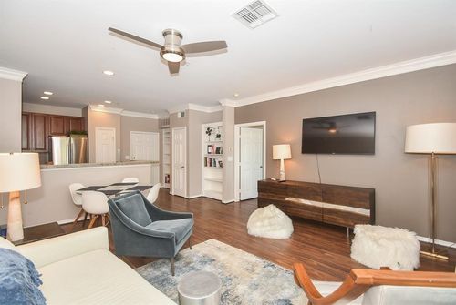 444-2400 Mccue Rd, Houston, TX, 77056-5118 | Card Image