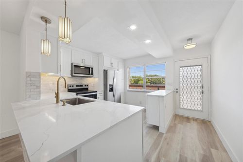 apt-d3-3201 Portofino Pt, Coconut Creek, FL, 33066-1227 | Card Image