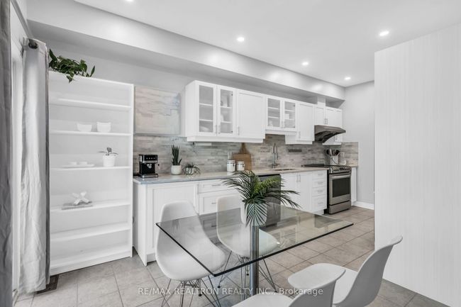 172 Denise Cir, House attached with 4 bedrooms, 4 bathrooms and 2 parking in Newmarket ON | Image 14