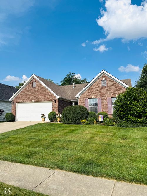 10477 Silver Ridge Cir, Fishers, IN, 46038-4035 | Card Image