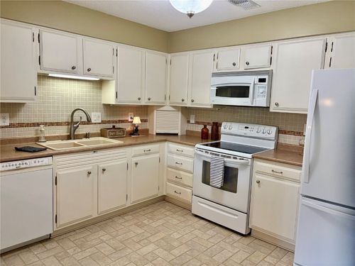 apt-308-100 Thompson Dr Se, Cedar Rapids, IA, 52403-1745 | Card Image