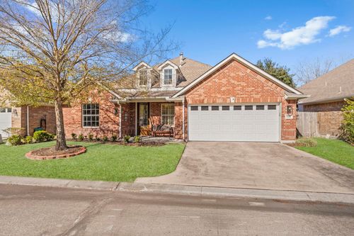 15246 Scenic Woodland Dr, Conroe, TX, 77384-3870 | Card Image
