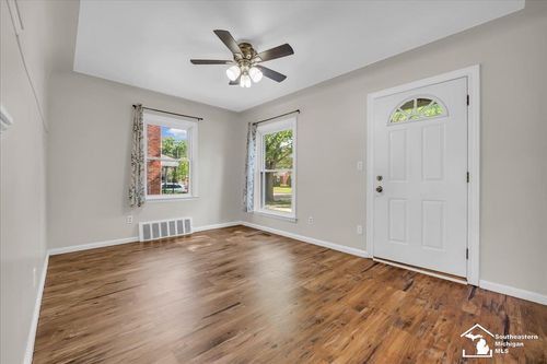 1864 15th St, Wyandotte, MI, 48192-3616 | Card Image