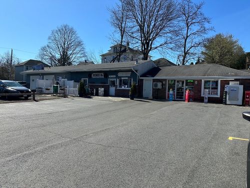 400 Main St, Holyoke, MA, 01040 | Card Image