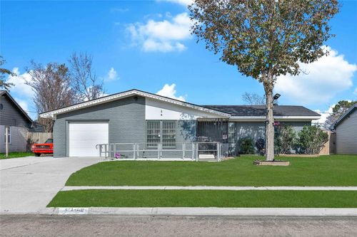 4210 Gardendale Dr, Houston, TX, 77092-7507 | Card Image