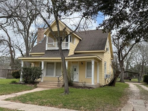 208 E State St, Eagle Lake, TX, 77434-1831 | Card Image