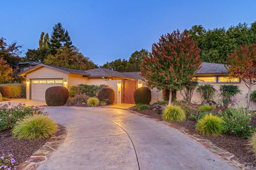 35 Fairway Drive, Novato, CA, 94949 | Card Image