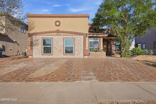 3210 Peruvian Paso, El Paso, TX, 79938-1011 | Card Image