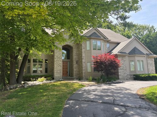 3417 Hidden Oaks Ln, West Bloomfield, MI, 48324-3258 | Card Image