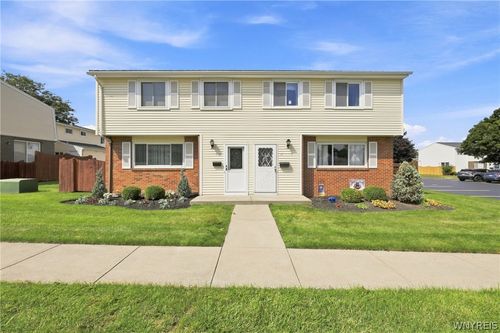 71 Parkview Ct, Lancaster, NY, 14086-3032 | Card Image