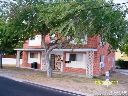 apt-3-704 N Washington St, Beeville, TX, 78102-3931 | Card Image