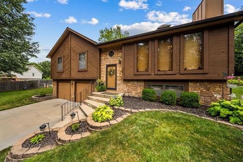16201 W 124th Cir, Olathe, KS, 66062-4325 | Card Image