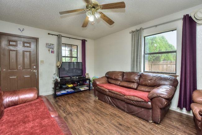 Family Room | Image 5
