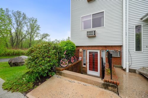 unit-34a-925 Oronoke Rd, Waterbury, CT, 06708-3987 | Card Image