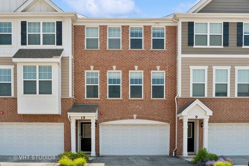 15 Timber Wolf Dr, Wheeling, IL, 60090-2881 | Card Image