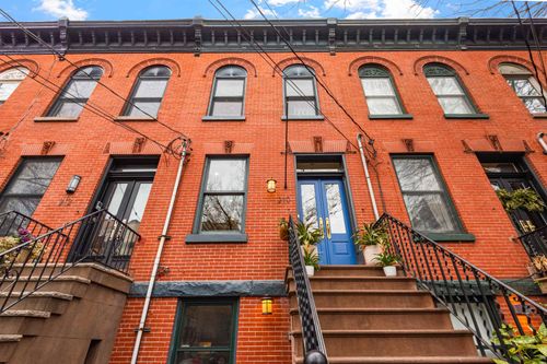 210 13th St, Hoboken, NJ, 07030 | Card Image