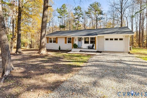 15531 Kennons Ln, Amelia Court House, VA, 23002-4258 | Card Image