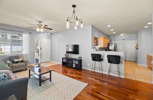 852 Se Mulberry Ln, Waukee, IA, 50263-8378 | Card Image