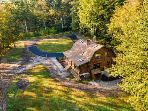 124 Hovey Rd, Londonderry, NH, 03053-2935 | Card Image