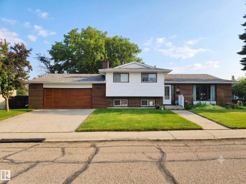 30 Cavanagh Cres, Stony Plain, AB, T7Z1G3 | Card Image